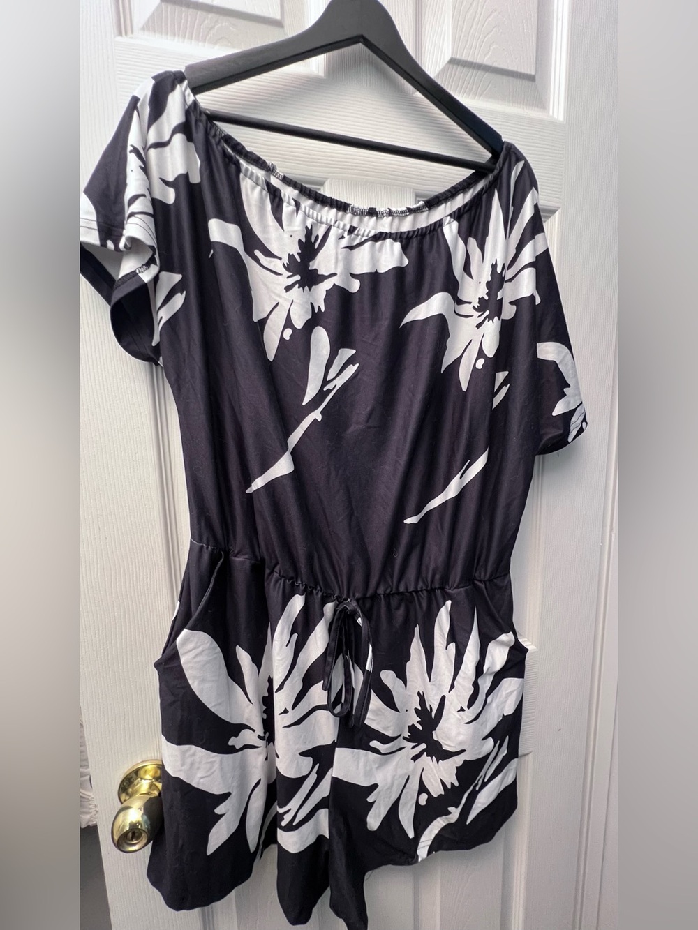 SHEIN Black & White Floral Off-Shoulder Romper